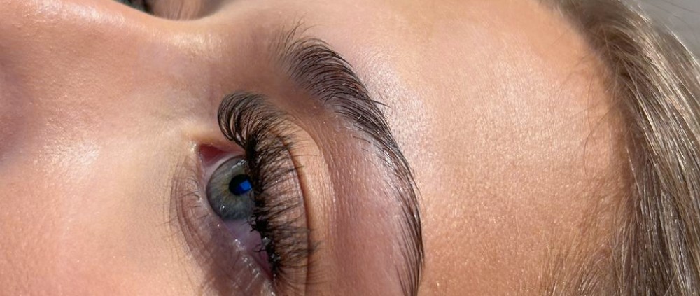 Wimpernextensions in Neustadt Holstein – Natürlich. Feminin. Stilvoll. 1 Amine Hair Professionals Neustadt Holstein Wimpernextensions